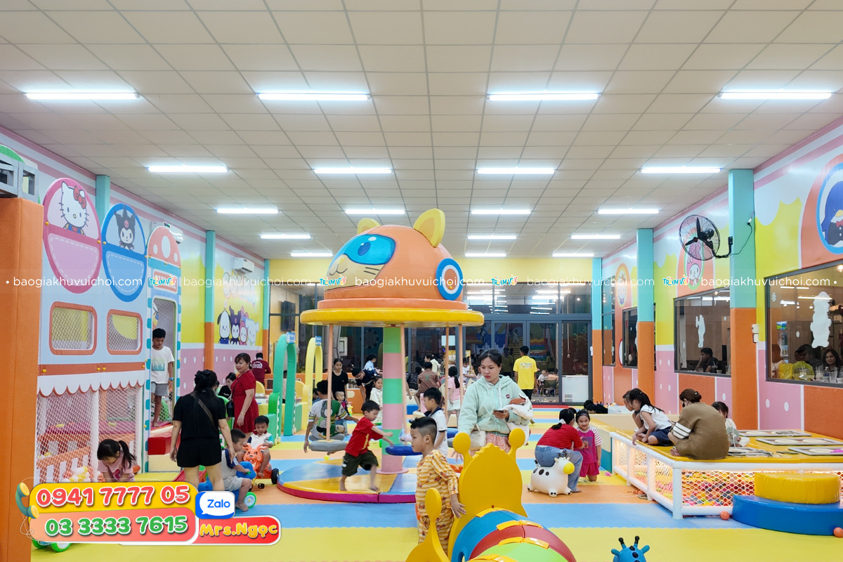 Đu quay Mèo Vũ Trụ