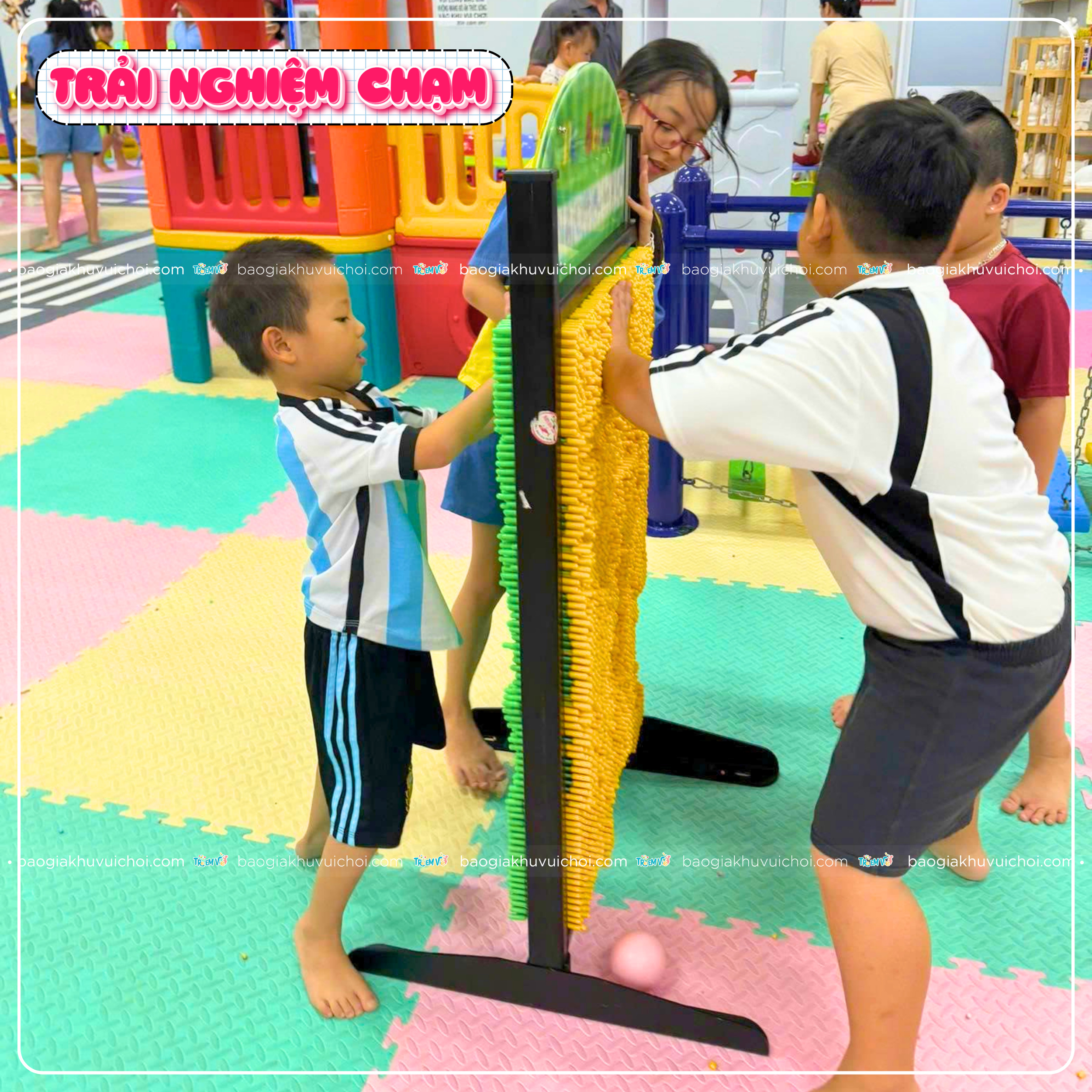 Trải nghiệm chạm siêu thú vị của đồ chơi pinart khu vui chơi