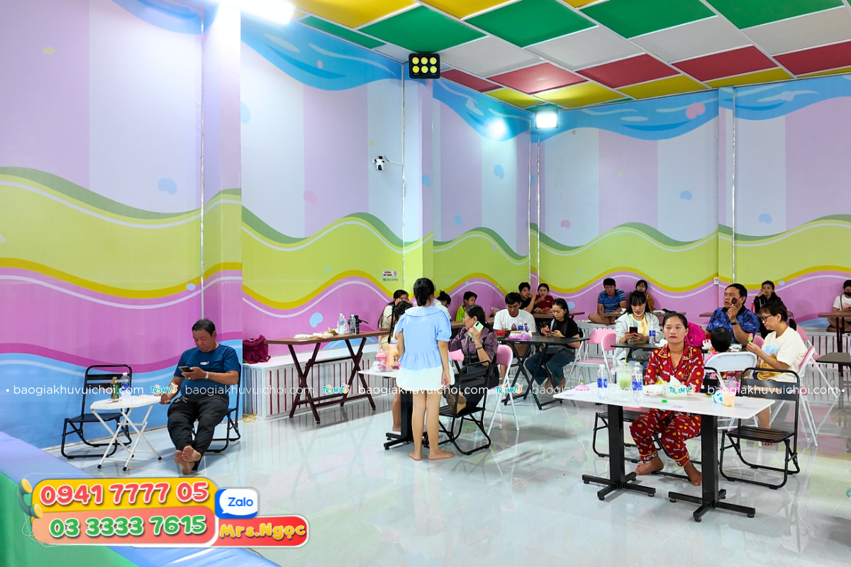 Khu vực chờ của phụ huynh.jpg