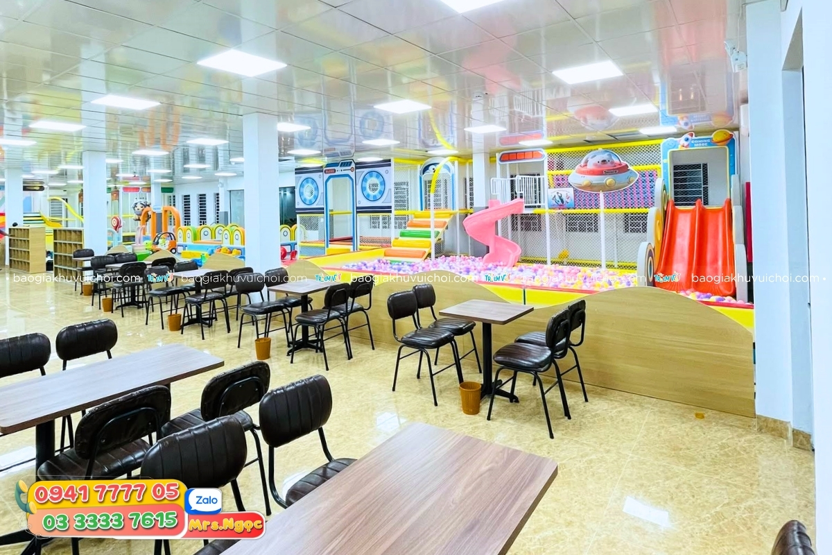 Khu dịch vụ phục vụ ăn uống để bé có thể nạp năng lượng và tái khám phá hành trình.jpg
