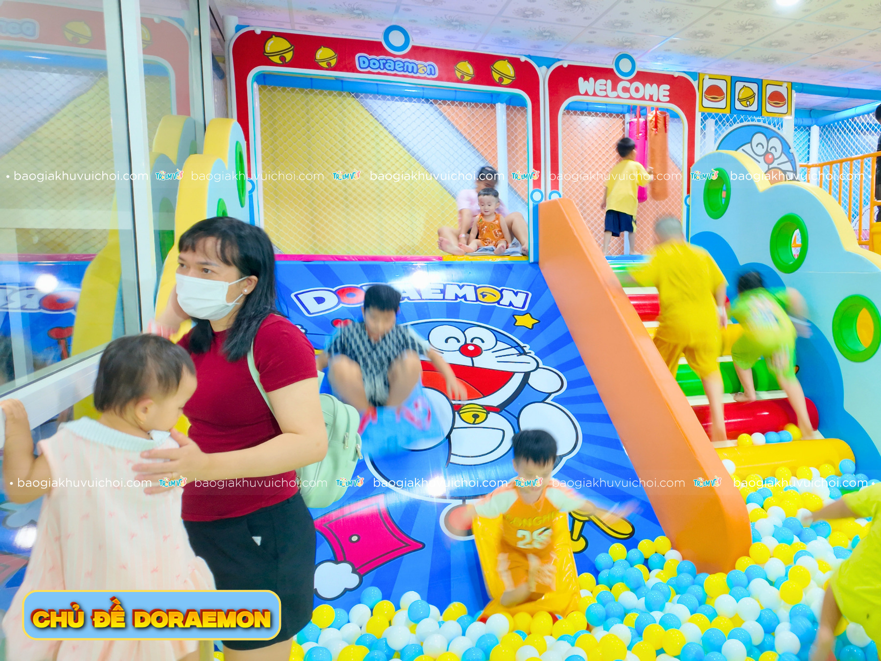 Thiết kế máng trượt làn to chủ đề Doraemon