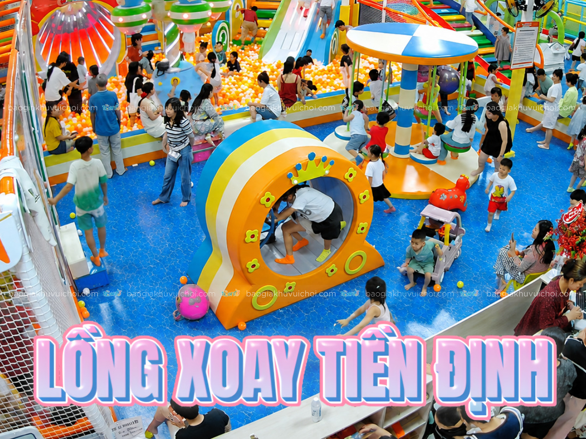Lồng xoay tiền định tại khu vui chơi trẻ em