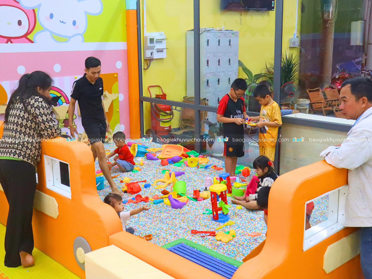Khu vực thiết kế phù hợp để phụ huynh dễ dàng quan sát
